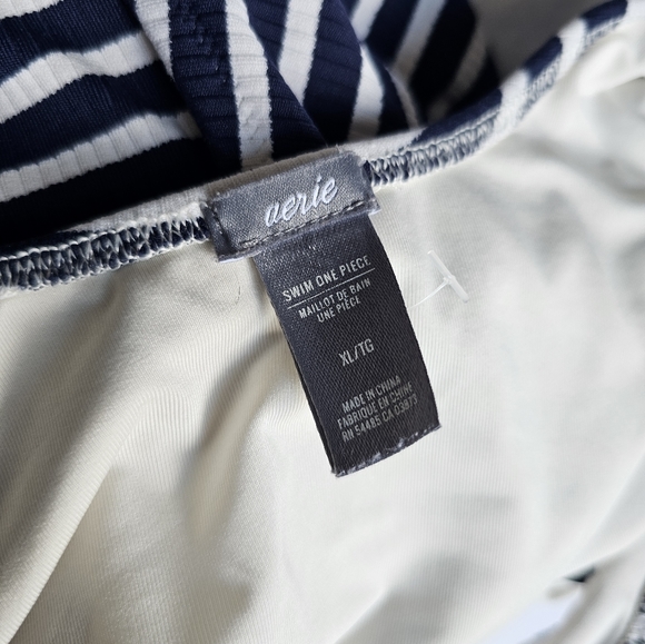 Aerie striped one piece - Picture 4 of 4